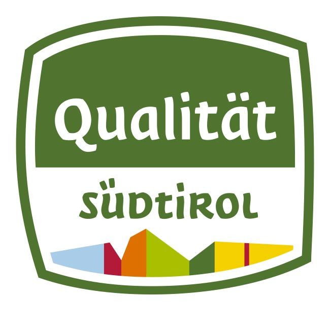 Das Siegel „Qualität Südtirol“ steht für geprüfte, hochwertige landwirtschaftliche Produkte und Lebensmittel aus Südtirol, die strenge Qualitätsstandards übertreffen.