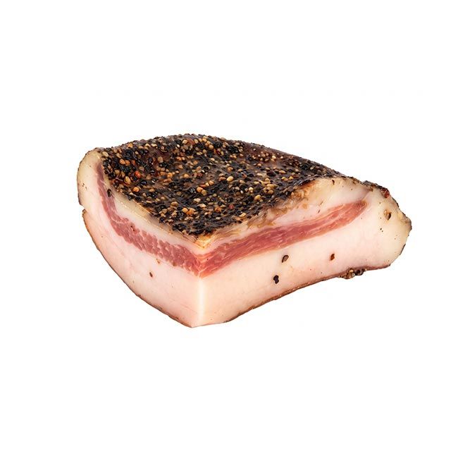 Guanciale Teilstück von CLAI im Anschnitt mit heller Fett-Fleisch-Struktur und dunkler Pfefferkruste