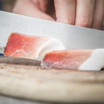 AKTION - Speck aus Südtirol – Traditionsspeck 2 ganze Seiten gesamt à 10,54kg