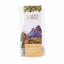 Der Kräutertee "Pure Höhenluft" im Pyramidenbeutel von den Südtiroler Kräuter Rebellen bringt alpine Frische in Ihre Tasse.