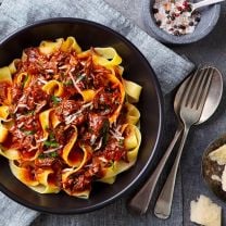 Tomatensoße mit Südtiroler Hirschragout 160g