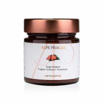 Fruchtaufstrich aus Erdbeeren der Sorte Senga Sengana, Limited Edition von Alpe Pragas, cremig und intensiv im Geschmack.