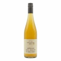 Fruchtiger Apfelsaft trifft auf feine Kräuteraromen aus den Südtiroler Bergen.