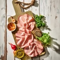 Mortadella Oro mit Pistazien – Achtelstück à 0,59kg