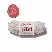 Levoni Salami Milano – luftgetrocknete italienische Salami mit feiner Körnung und natürlichem Reifeschimmel.