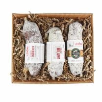 Das 'Best of LEVONI' Salami-Paket präsentiert drei italienische Delikatessen, jede einzigartig gewürzt und gereift, und verkörpert die Vielfalt und Qualität der LEVONI Salamikunst.