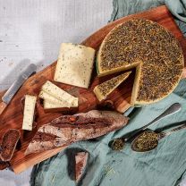 "Kräuterhexe" Schnittkäse mit alpinen Kräutern à 0,15kg