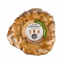 Drei handgeschüttelte Schüttelbrot-Sorten in einer Packung – Klassiker, Rosmarin und Dinkelvollkorn – von der Bäckerei Rabanser in Südtirol.