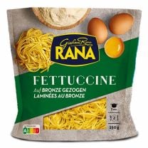 Rana Fettuccine – Frische Eierbandnudeln, auf Bronze gezogen, perfekt für cremige oder kräftige Saucen, in nur 2 Minuten servierfertig.