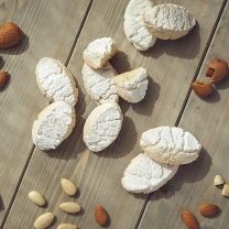 Ricciarelli alla Mandorla – Toskanisches Mandelgebäck 120g