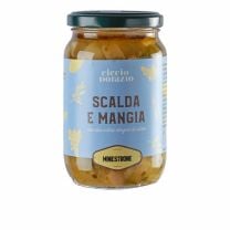 Servierfertige italienische Minestrone im Glas von Frantoio D’Orazio aus Apulien.