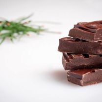 "Cioccolato fondente cirmolo" Feinbitterschokolade mit Zirbelkiefer 100g