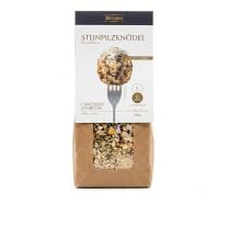 Steinpilzknödel Fertigmischung von Stamser Gourmet mit 7,5 % Südtiroler Schüttelbrot und echten Steinpilzen für ca. sechs aromatische Knödel.