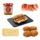 Original Zutaten für eine traditionelle Südtiroler Marende oder ein typisch, belegtes Südtiroler Speckbrot.