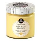 Mayonnaise, auch als Mayo bzw. Majo bezeichnet, ist eine dickflüssige, kalt hergestellte Eier-Sauce.