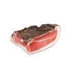 Speck aus Südtirol als Viertel von Kofler Delikatessen – traditionell gereift und mild geräuchert.