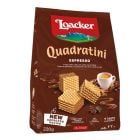 Loacker Espresso Quadratini, fünf Schichten knuspriger Waffeln gefüllt mit vier Schichten reichhaltiger Kaffeecreme.
