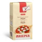 Backmischung für Pizza, aus natürlichen, gentechnisch nicht veränderten Zutaten und frei von Zusatzsto­ffen.
