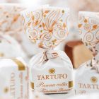 Tartufo Panna Cotta verbindet piemontesische Tradition mit Innovation, um mit Karamellnote den klassischen Geschmack modern zu interpretieren.